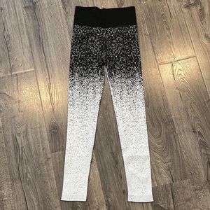 Athleta Women’s Flurry Ombré Tights